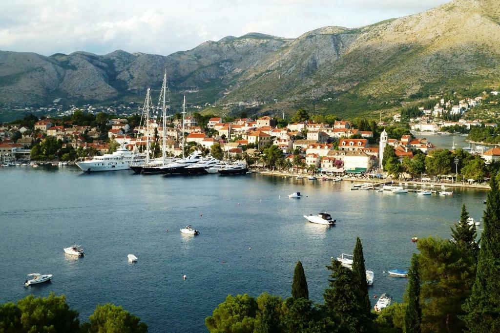 Nice Apartment & Room In Cavtat Bagian luar foto