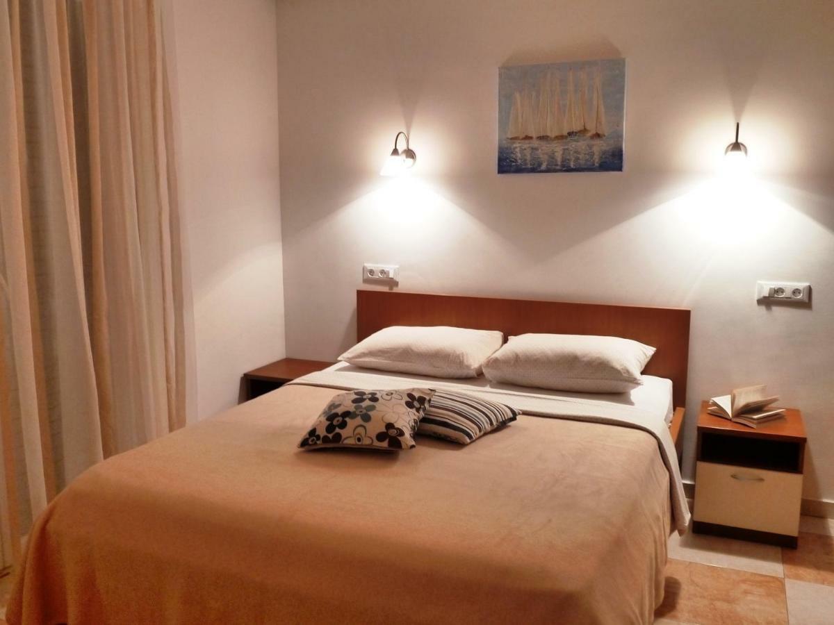 Nice Apartment & Room In Cavtat Bagian luar foto