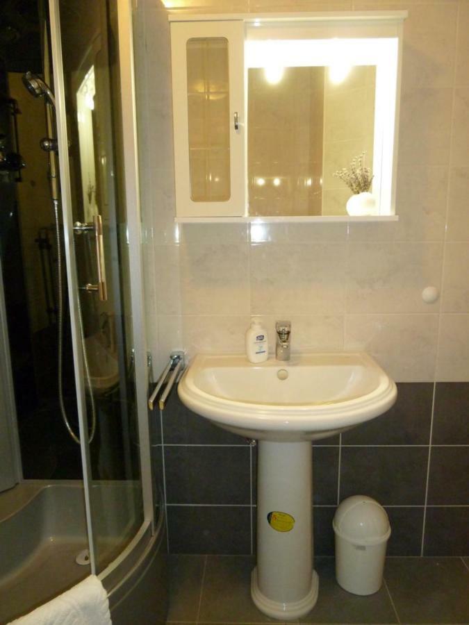 Nice Apartment & Room In Cavtat Bagian luar foto